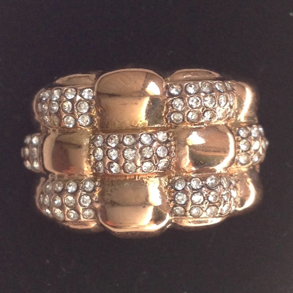 NWOT DSMK rose tone ring,  50% off send offer